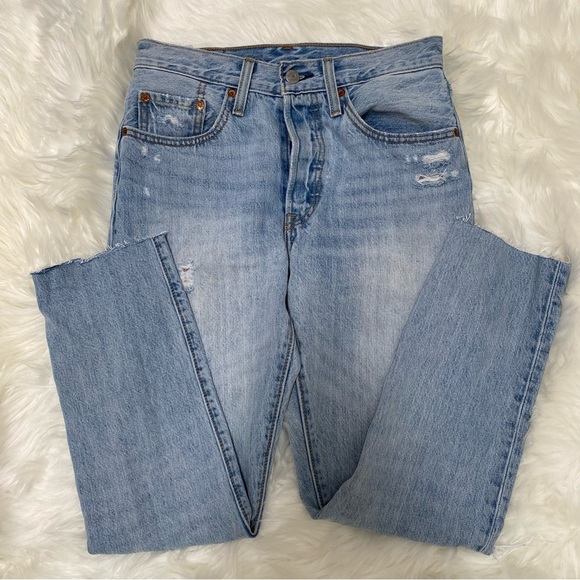 Levi’s 501 straight leg ripped jeans - Picture 4 of 10